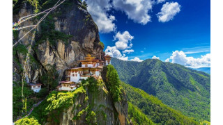 Bhutan nổi tiếng với những tu viện trên vách núi